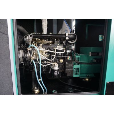 25kw揚動柴油發電機組-揚動4缸柴油機缸徑/行程：100/118mm,水冷發動機功率30KW,配套馬拉松斯坦福發電機。廠價直銷歡迎選購：13773399855。